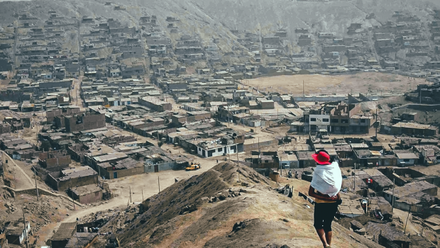Siete de cada diez peruanos son vulnerables a la pobreza